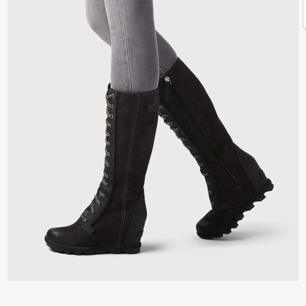 Sorel Black Lace Up Boots with Chunky Sole